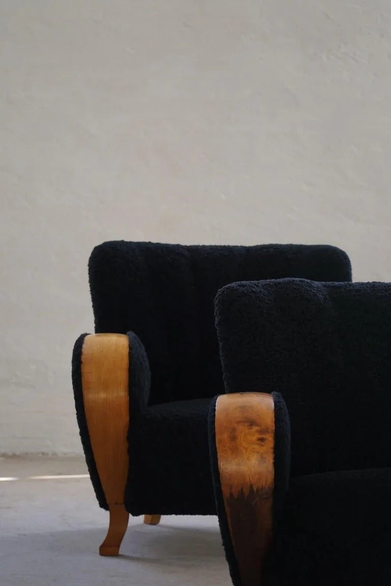 Set_of_2_Lounge_Chairs_from_1930s_Upholstered_in_Lambswool,_Art_Deco,_Swedish_Modern
