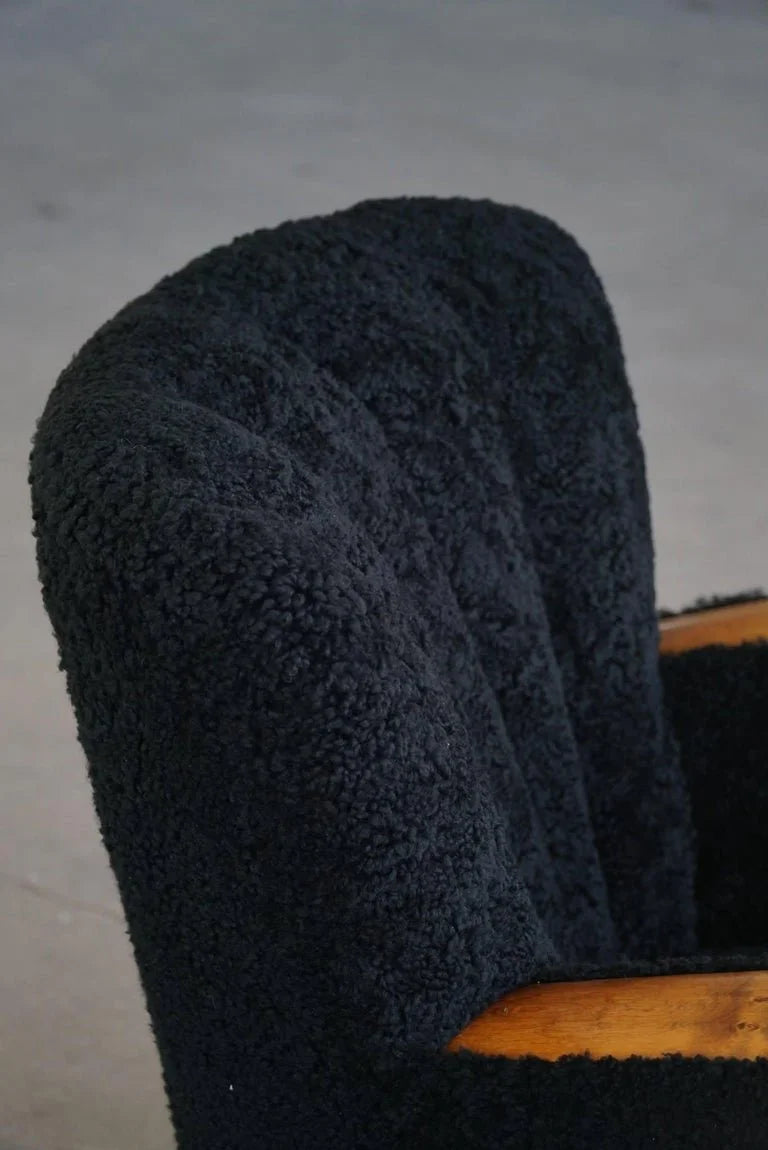 Set_of_2_Lounge_Chairs_from_1930s_Upholstered_in_Lambswool,_Art_Deco,_Swedish_Modern