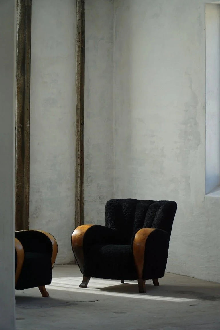 Set_of_2_Lounge_Chairs_from_1930s_Upholstered_in_Lambswool,_Art_Deco,_Swedish_Modern