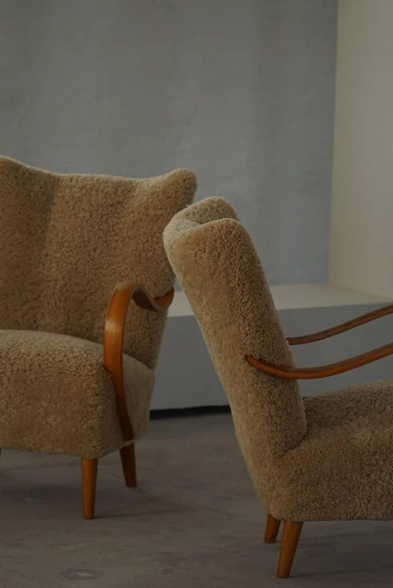 Set_of_2_Lounge_Chairs_in_Elm_&_Lambswool_in_Swedish_Mid_Century_Modern,_1960s