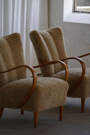 Set_of_2_Lounge_Chairs_in_Elm_&_Lambswool_in_Swedish_Mid_Century_Modern,_1960s