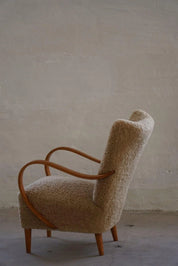 Set_of_2_Lounge_Chairs_in_Elm_&_Lambswool_in_Swedish_Mid_Century_Modern,_1960s