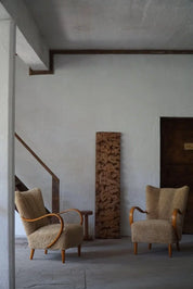 Set_of_2_Lounge_Chairs_in_Elm_&_Lambswool_in_Swedish_Mid_Century_Modern,_1960s