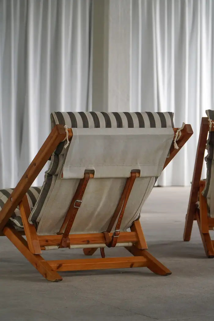 Set_of_2_Mid_Century_Lounge_or_Sun_Chairs_in_Pine_and_Striped_Cotton_Canvas,_Denmark,_1970s