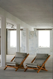 Set_of_2_Mid_Century_Lounge/Sun_Chairs_in_Pine_and_Striped_Cotton_Canvas,_Denmark,_1970s