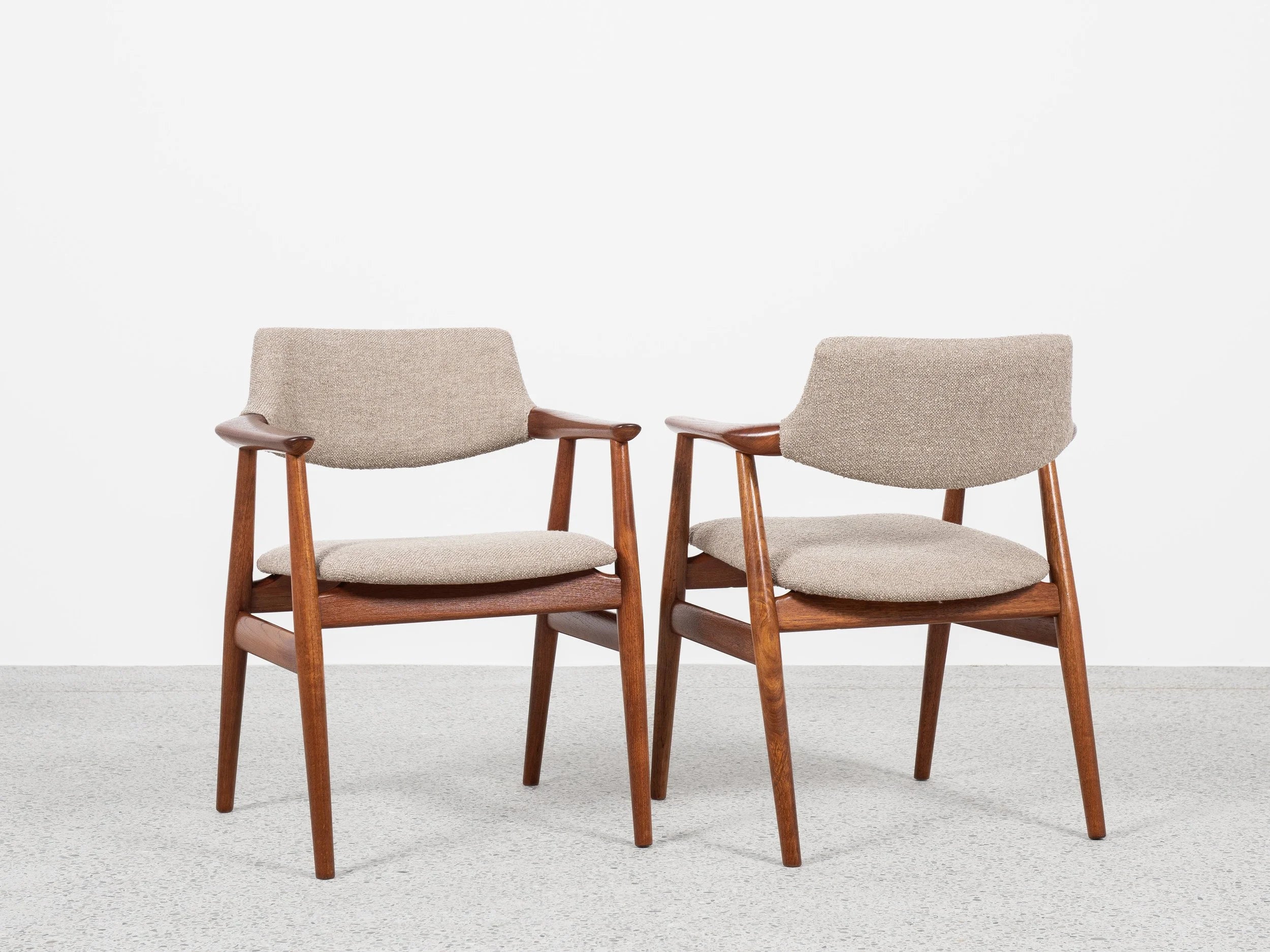 Set_of_2_Midcentury_Danish_chairs_in_teak_by_Erik_Kirkegaard_for_Glostrup_1960s