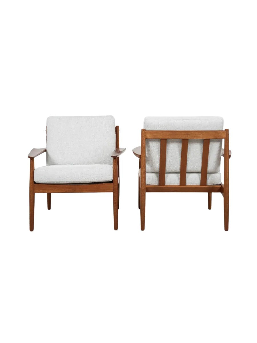 Set_of_2_Midcentury_easy_chairs_by_Arne_Vodder_for_Glostrup_1960s