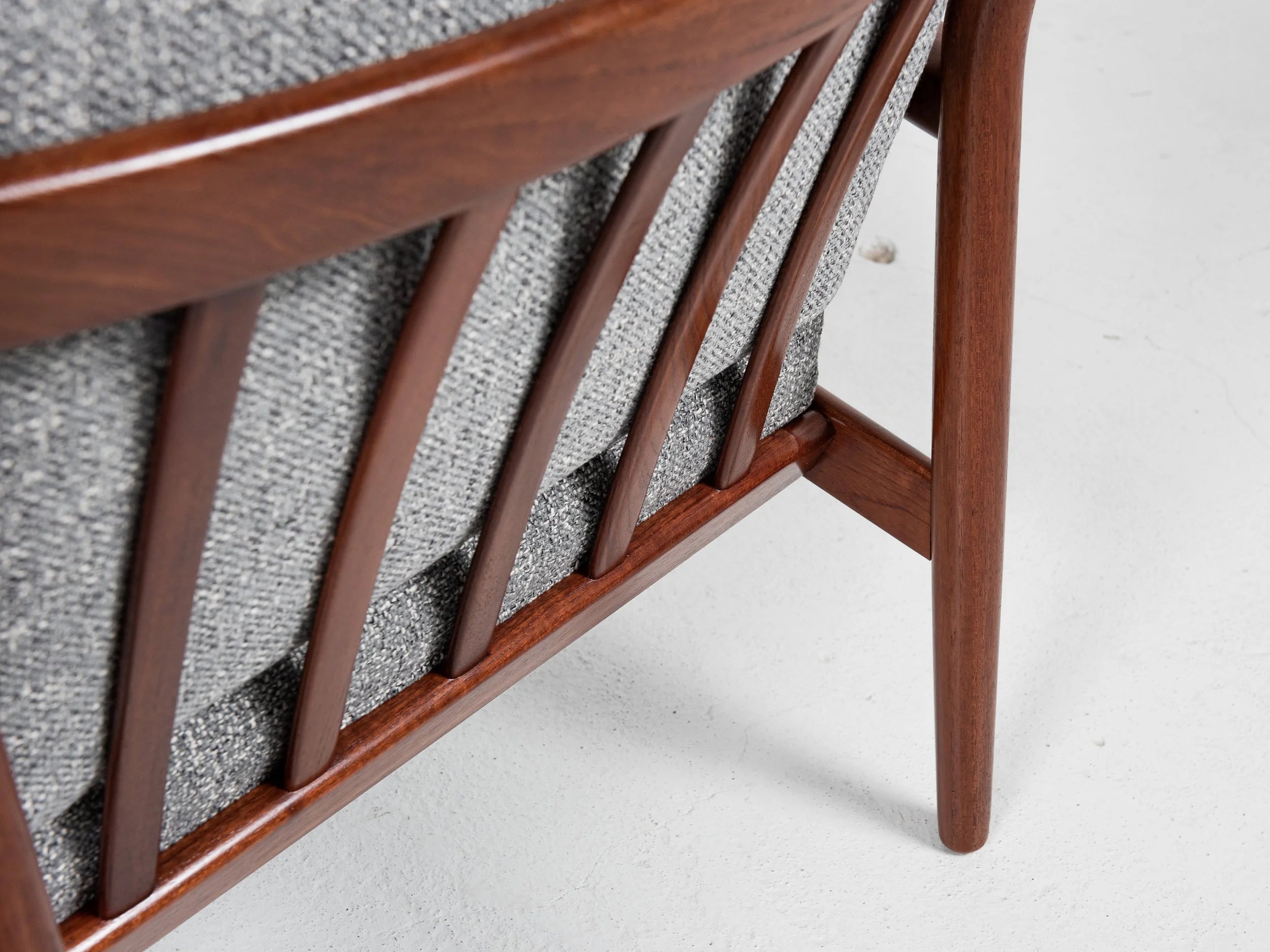 Set_of_2_Midcentury_easy_chairs_in_teak_by_Svend_Aage_Eriksen_for_Glostrup_1960s