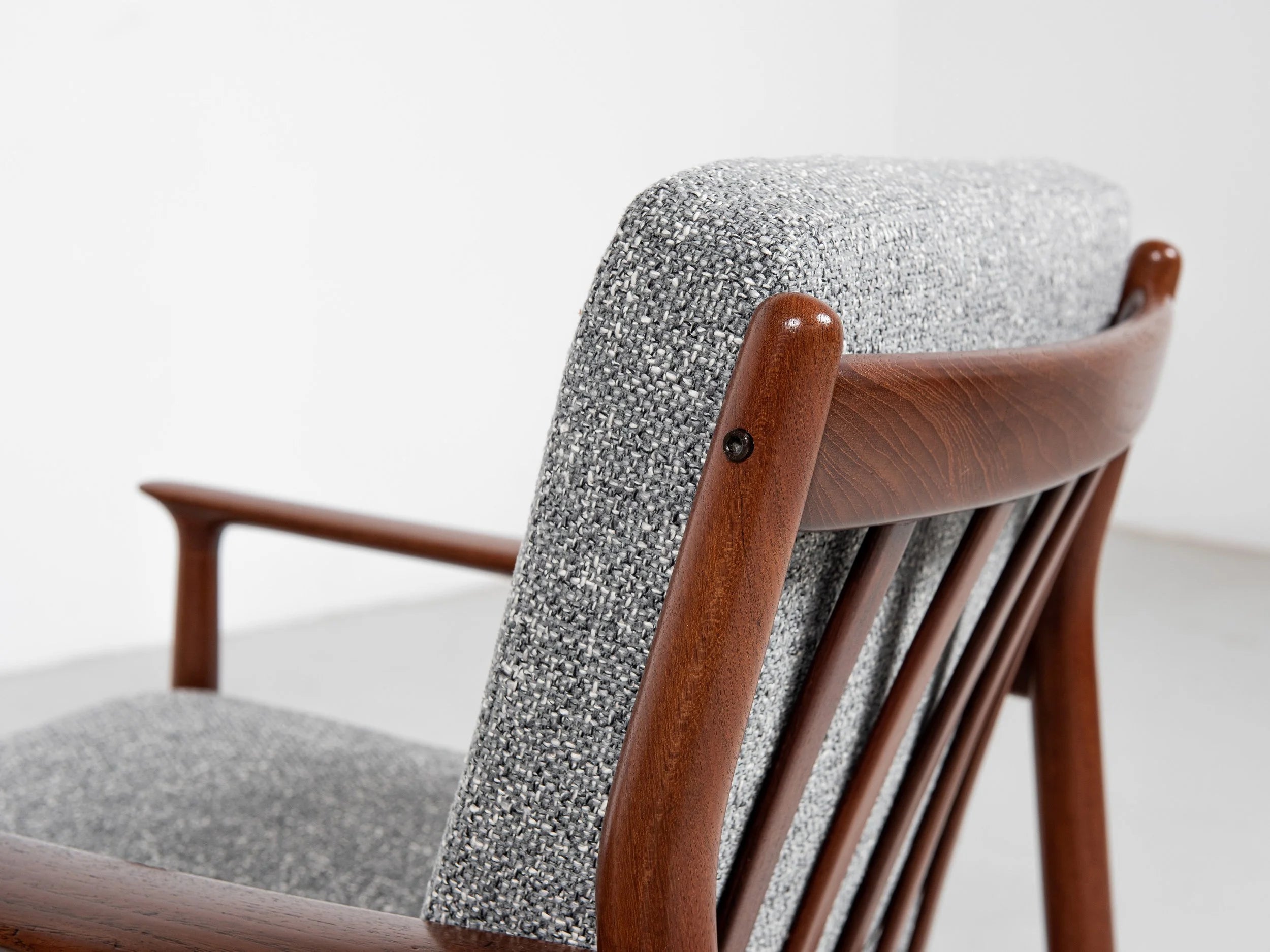 Set_of_2_Midcentury_easy_chairs_in_teak_by_Svend_Aage_Eriksen_for_Glostrup_1960s