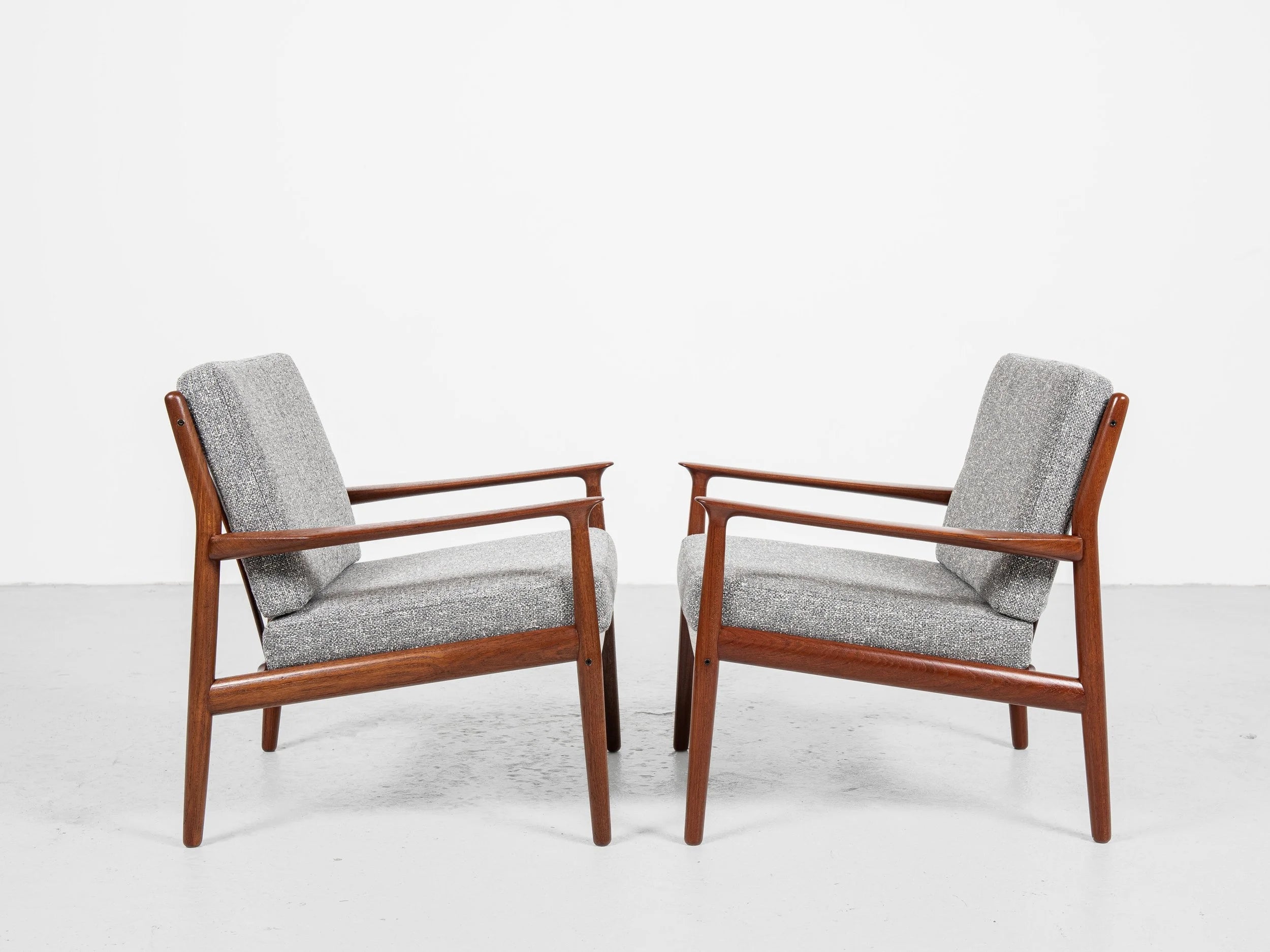 Set_of_2_Midcentury_easy_chairs_in_teak_by_Svend_Aage_Eriksen_for_Glostrup_1960s