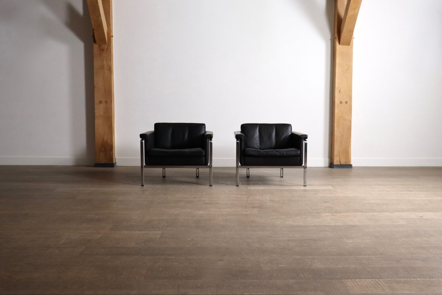 Set_of_2_Model_6912_Lounge_Chairs_by_Horst_Brüning_for_Kill_International,_Black_Leather,_Germany,_1967