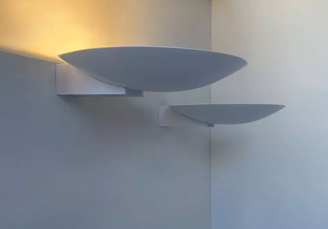 Set_of_2_Modernist_White_Lacquered_Metal_Wall_Sconces_by_Disderot,_France_1970s