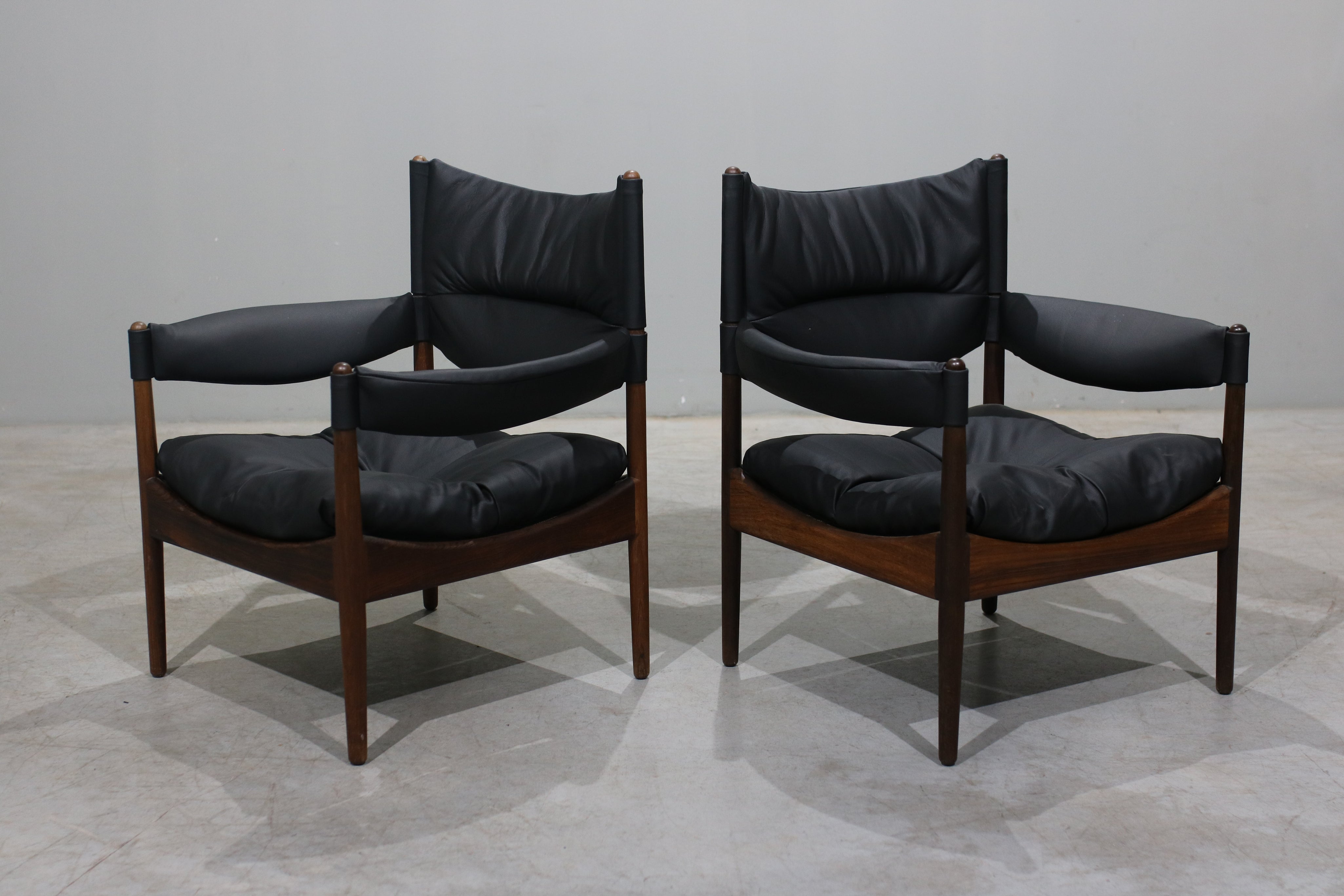 Set_of_2_Modus_Chairs_by_Kristian_Vedel,_1960s