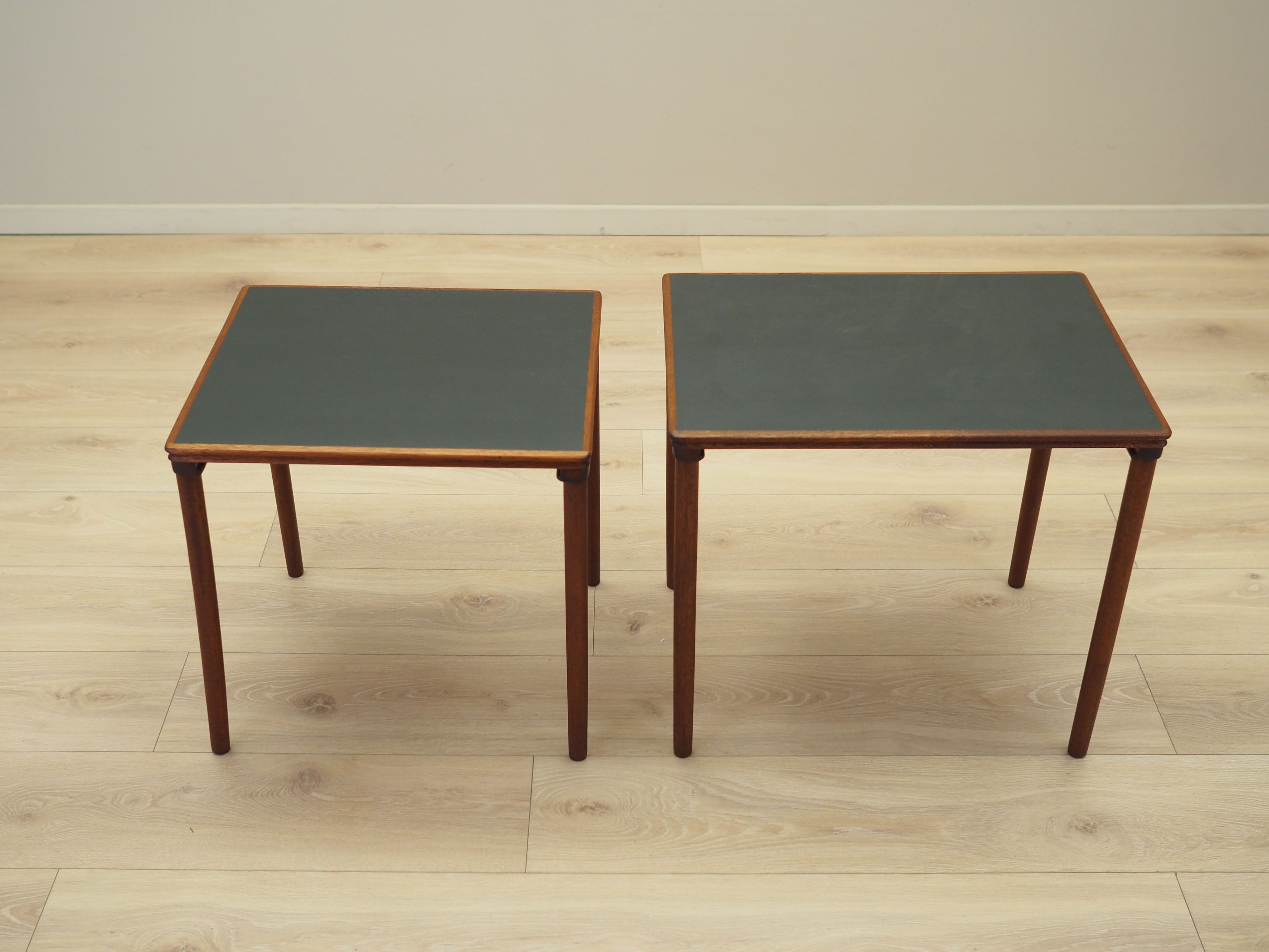 Set_of_2,_Nest_Of_Teak_Tables,_Teak_Veneer,_1970s,_Denmark