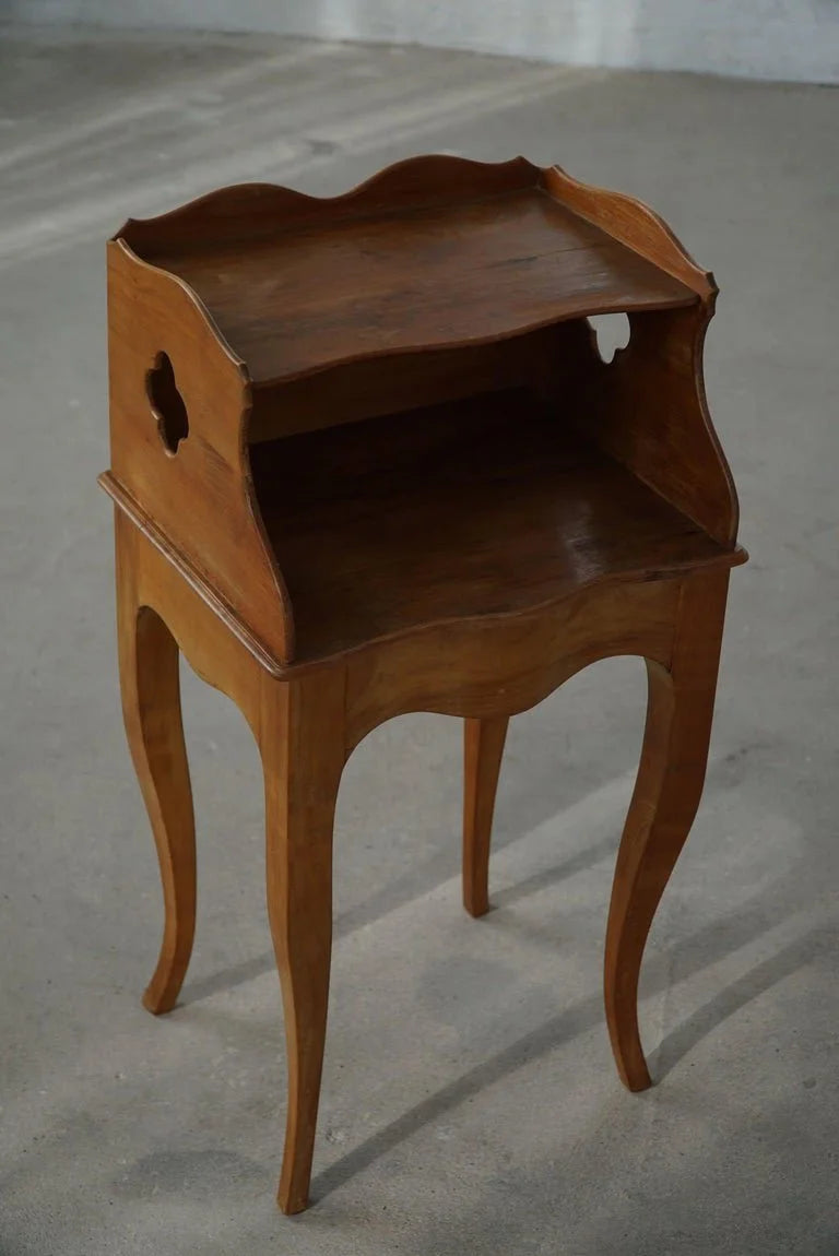 Set_of_2_Nightstands_in_Nutwood_in_Danish_Modern,_1940s