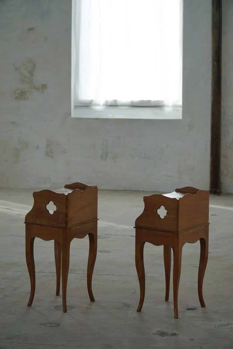 Set_of_2_Nightstands_in_Nutwood_in_Danish_Modern,_1940s