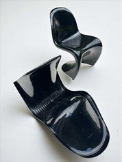 Set_of_2_Panton_Verner_Fibreglass_S_Chairs_in_Black_for_Herman_Miller,_W._Germany_1971