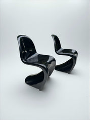 Set_of_2_Panton_Verner_Fibreglass_S_Chairs_in_Black_for_Herman_Miller,_W._Germany_1971