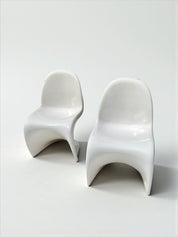 Set_of_2_Panton_Verner_Fibreglass_S_Chairs_in_White_for_Herman_Miller,_W._Germany_1973