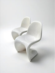 Set_of_2_Panton_Verner_Fibreglass_S_Chairs_in_White_for_Herman_Miller,_W._Germany_1973