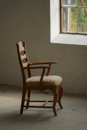 Set_of_2_Razorblade_Armchairs_by_Henning_Kjærnulf_for_E.G._Møbler,_Oak_and_Lambswool,_1960s