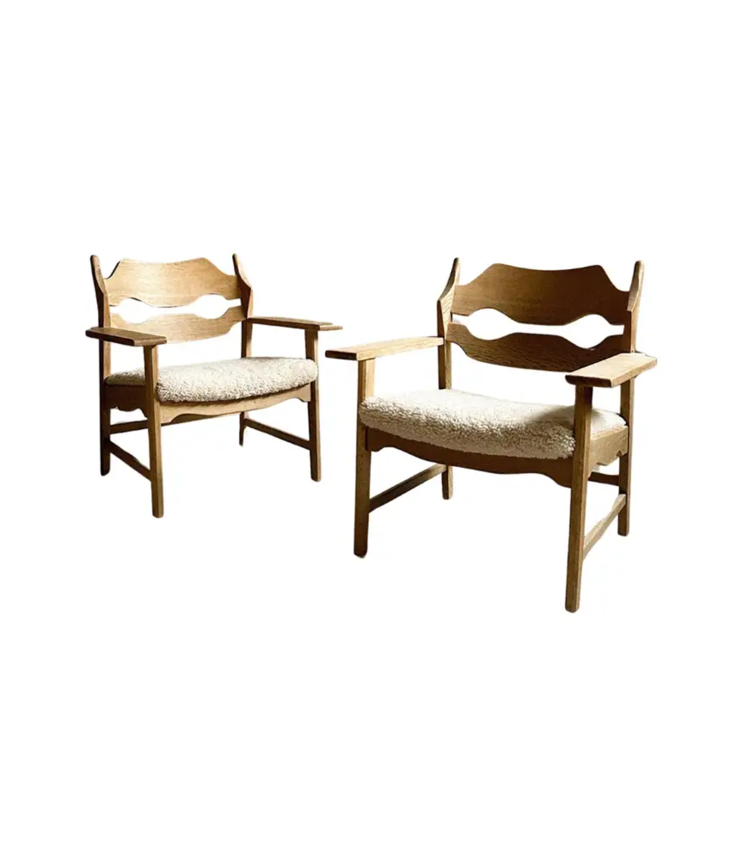 Set_of_2_Razorblade_Lounge_Chairs_by_Henning_Kjærnulf,_Danish_Mid_Century_Modern,_1960s