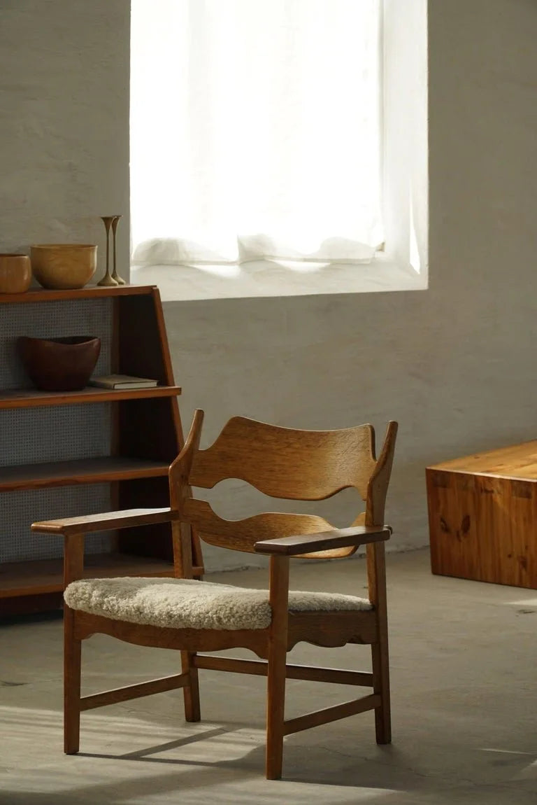 Set_of_2_Razorblade_Lounge_Chairs_by_Henning_Kjærnulf,_Danish_Mid_Century_Modern,_1960s