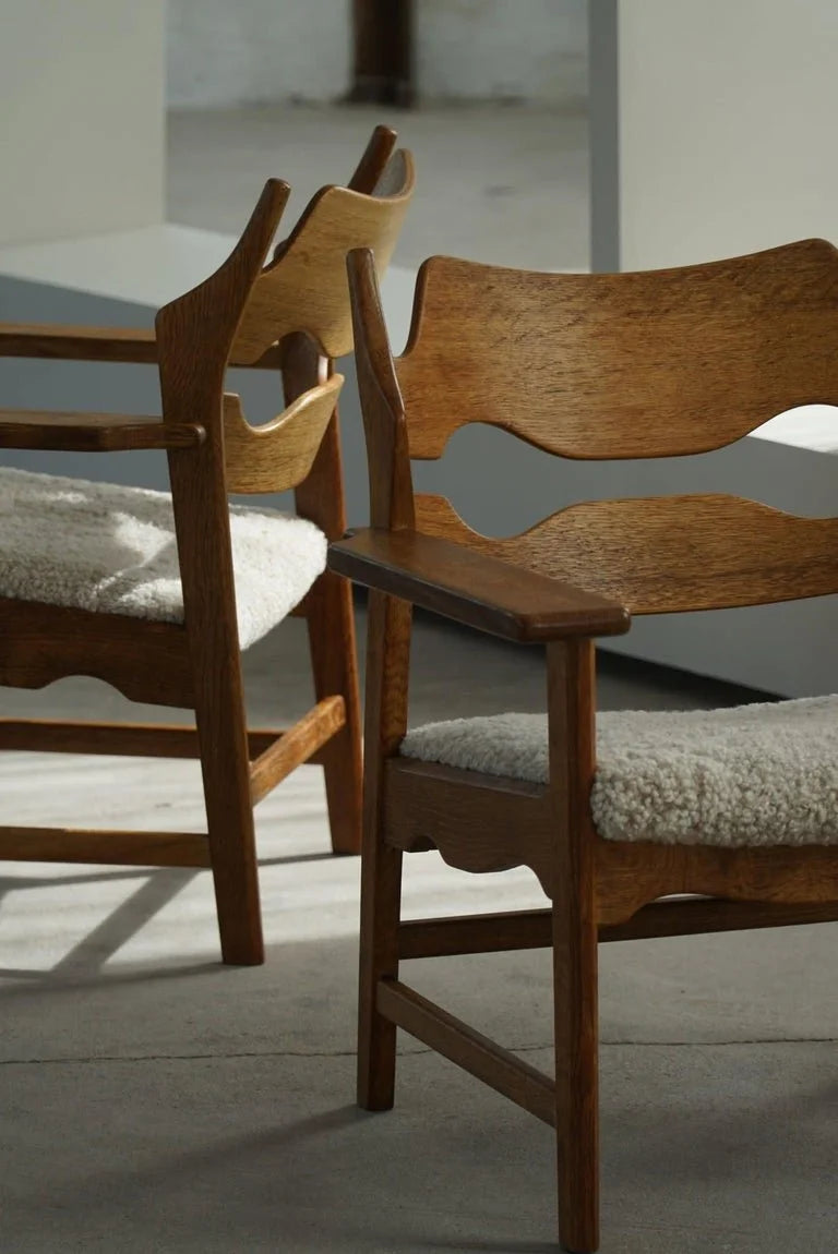 Set_of_2_Razorblade_Lounge_Chairs_by_Henning_Kjærnulf,_Danish_Mid_Century_Modern,_1960s