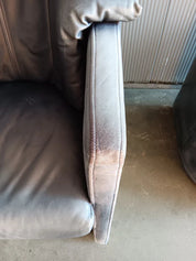 Set_of_2_Rolf_Benz_390_Leather_Club_Chairs_in_Grey