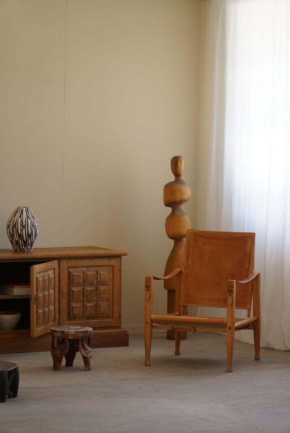 Set_of_2_Safari_Chairs_in_Ash_&_Leather,_Rud._Rasmussen,_Kaare_Klint,_1960s