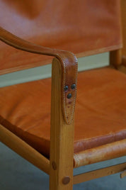 Set_of_2_Safari_Chairs_in_Ash_&_Leather,_Rud._Rasmussen,_Kaare_Klint,_1960s