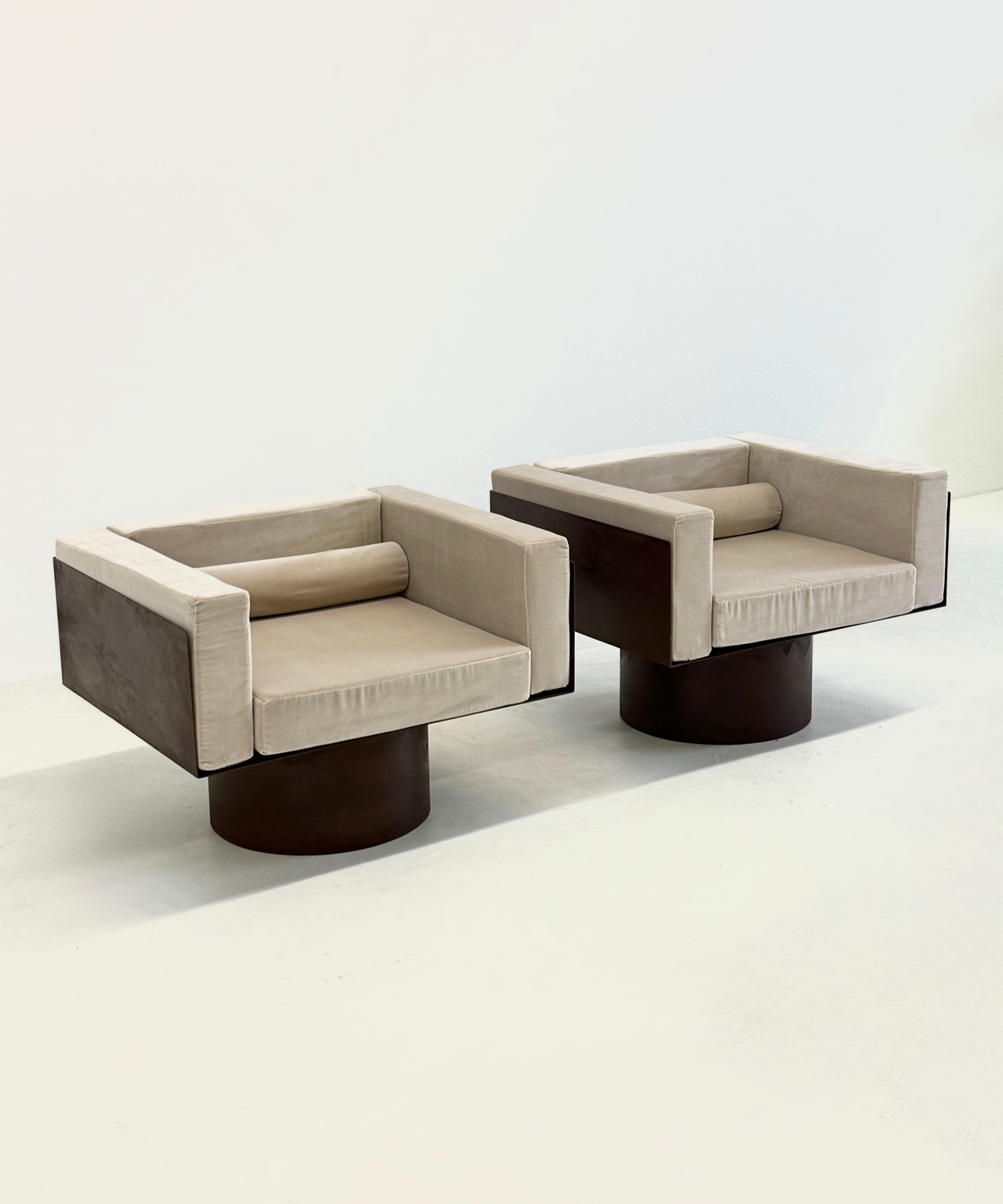 1970s_Brutalist_Velvet_Lounge_Chairs,_Italy