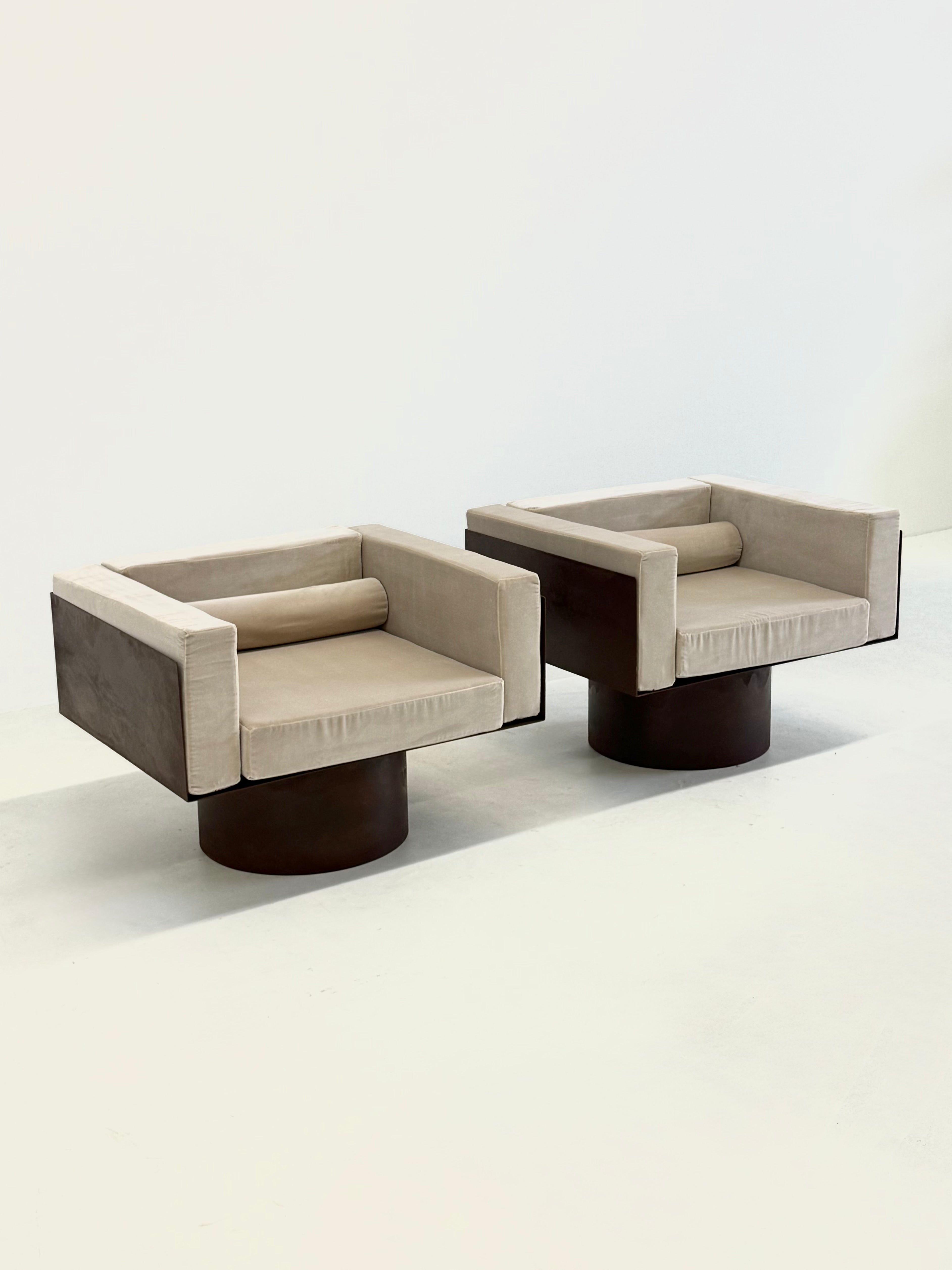 1970s_Brutalist_Velvet_Lounge_Chairs,_Italy