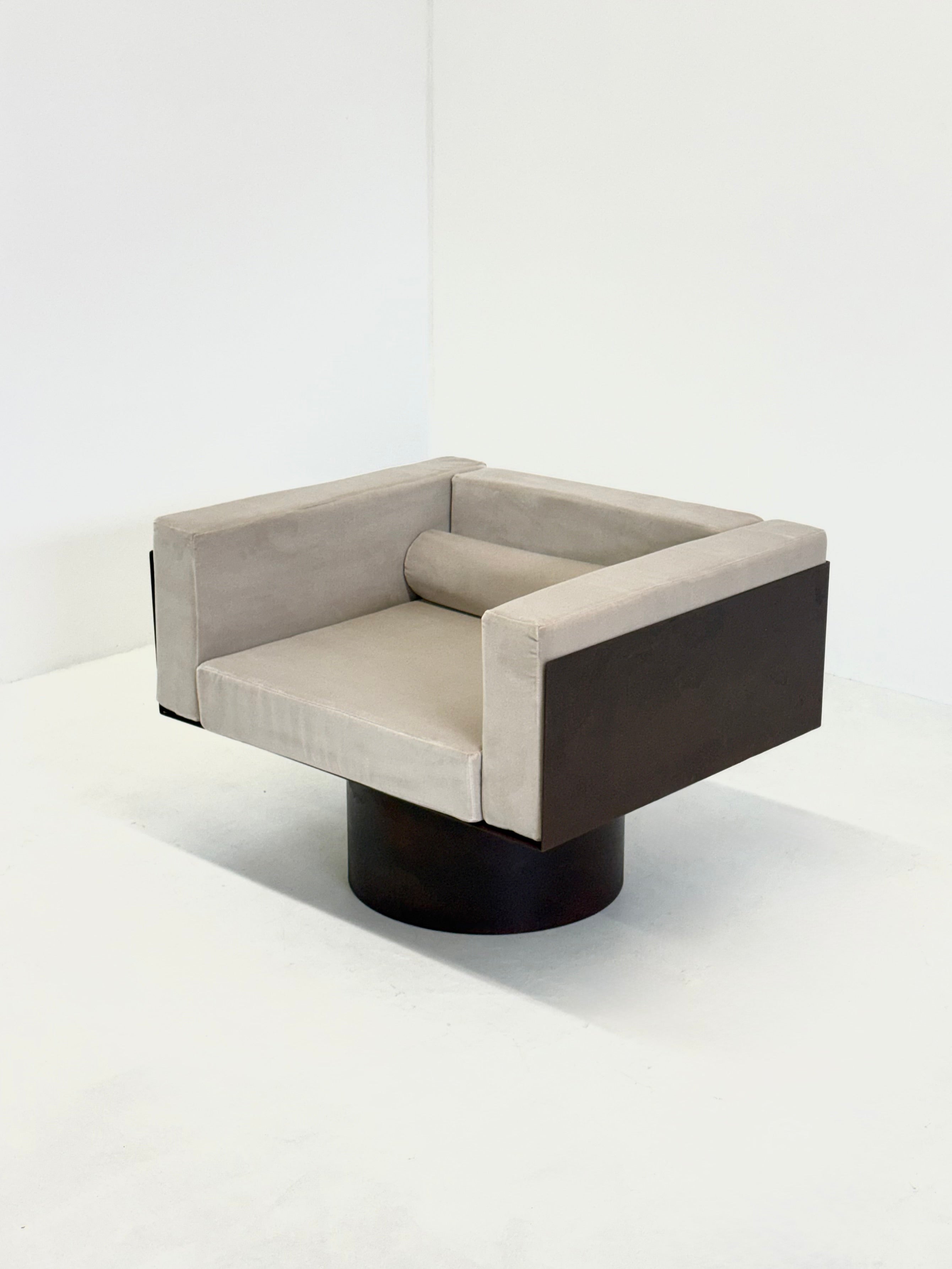 1970s_Brutalist_Velvet_Lounge_Chairs,_Italy