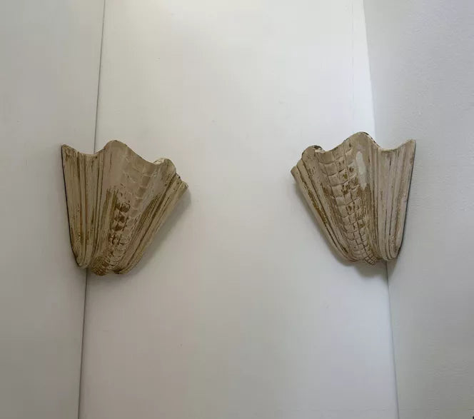 Set_of_2_Shell_Wall_Sconces_in_Patinated_Plaster,_France_1940s
