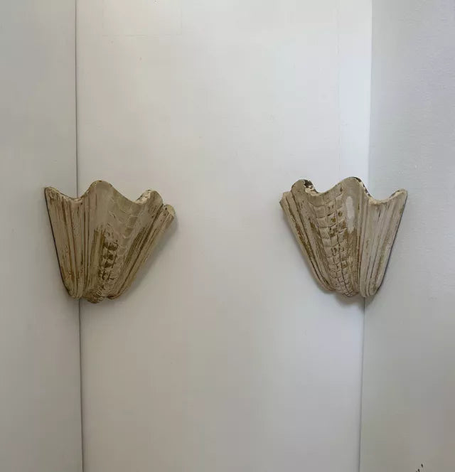 Set_of_2_Shell_Wall_Sconces_in_Patinated_Plaster,_France_1940s