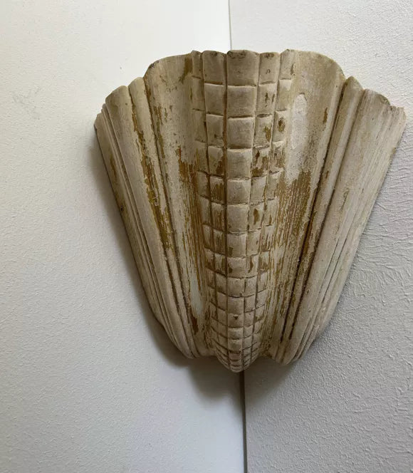 Set_of_2_Shell_Wall_Sconces_in_Patinated_Plaster,_France_1940s