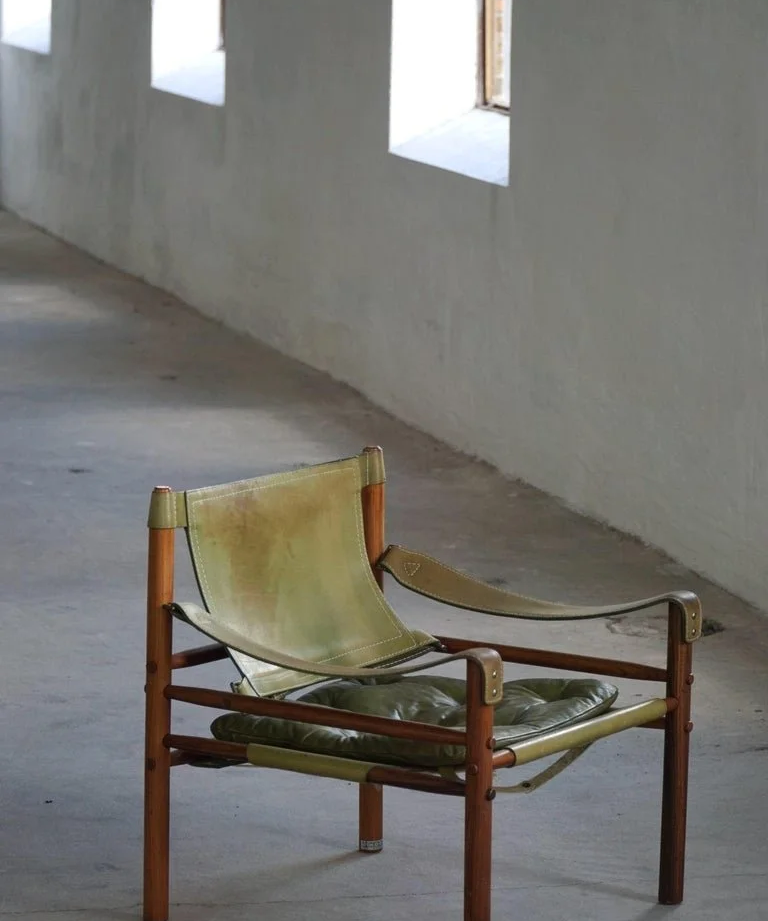 Set_of_2_Sirocco_Safari_Chairs_in_Rosewood_&_Green_Leather_by_Arne_Norell,_Ab_Aneby,_1960s