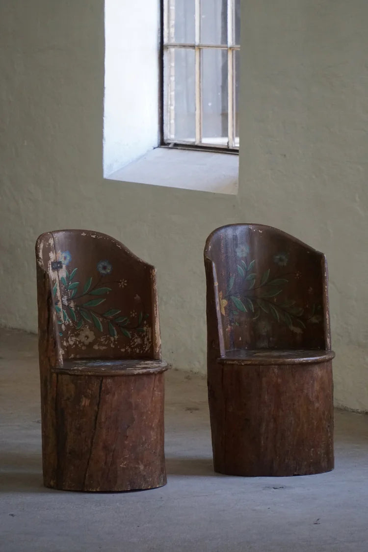 Set_of_2_Swedish_Folk_Art_Stump_Chairs_with_Hand_Painted_Floral_Motifs,_Late_19th_Century