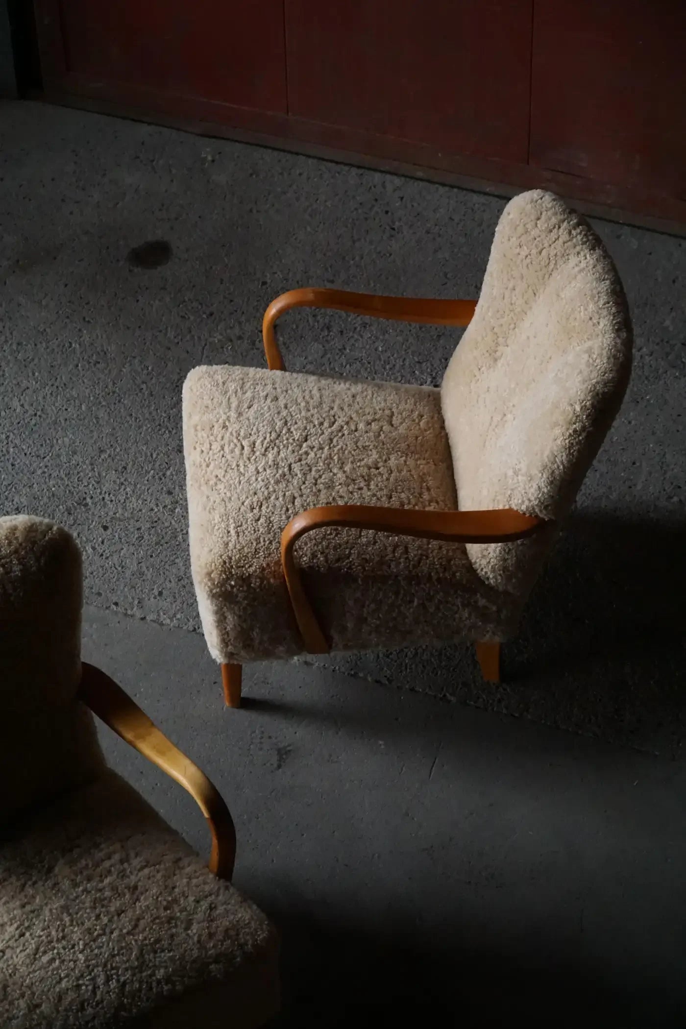 Set_of_2_Swedish_Lounge_Chairs_in_Birch_and_Lambswool