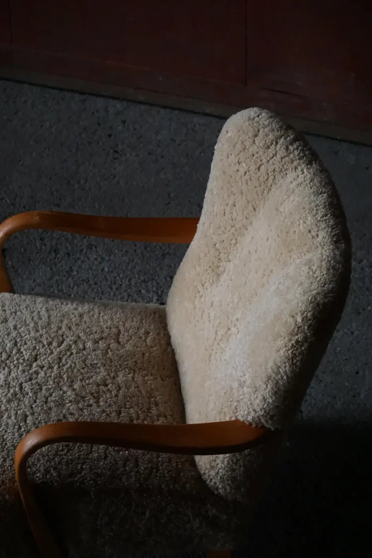Set_of_2_Swedish_Lounge_Chairs_in_Birch_and_Lambswool