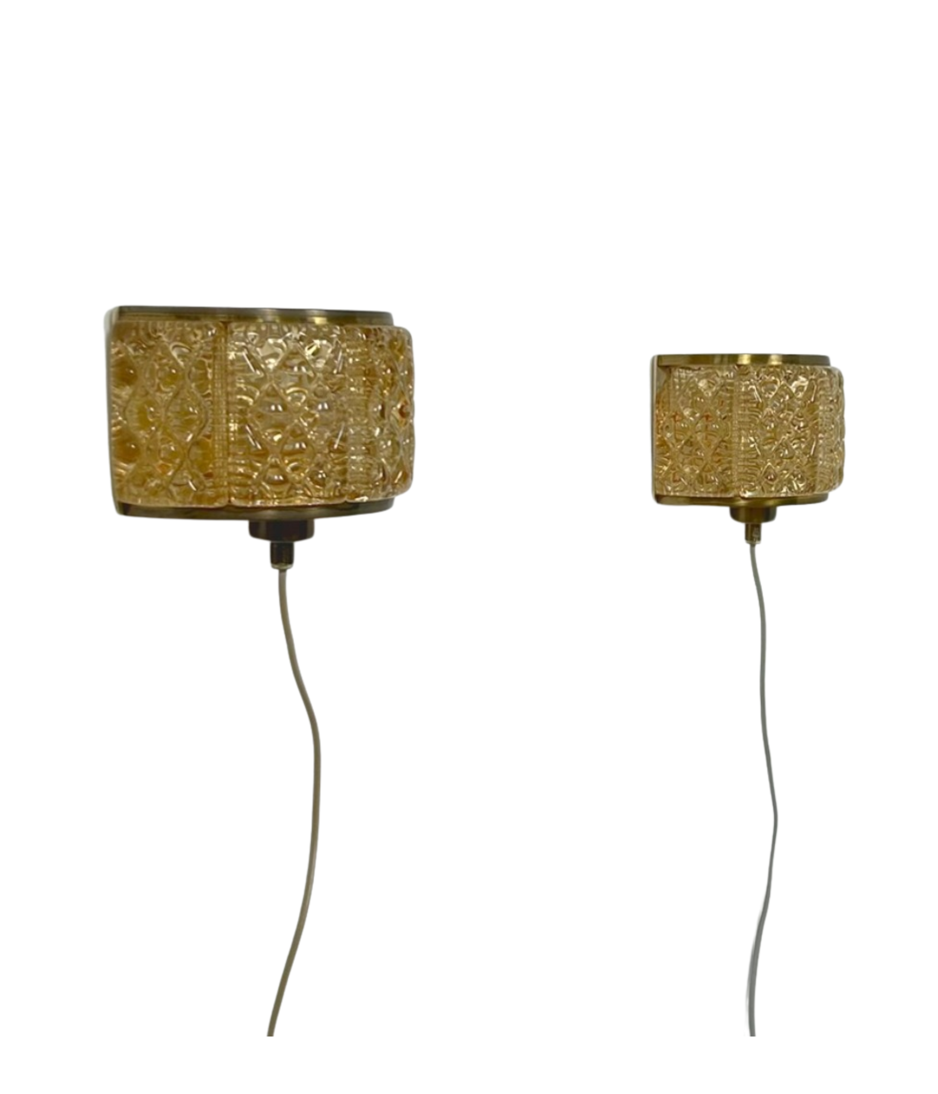 Set_of_2_Swedish_Murano_Glass_and_Patinated_Brass_Wall_Lights,_1960s