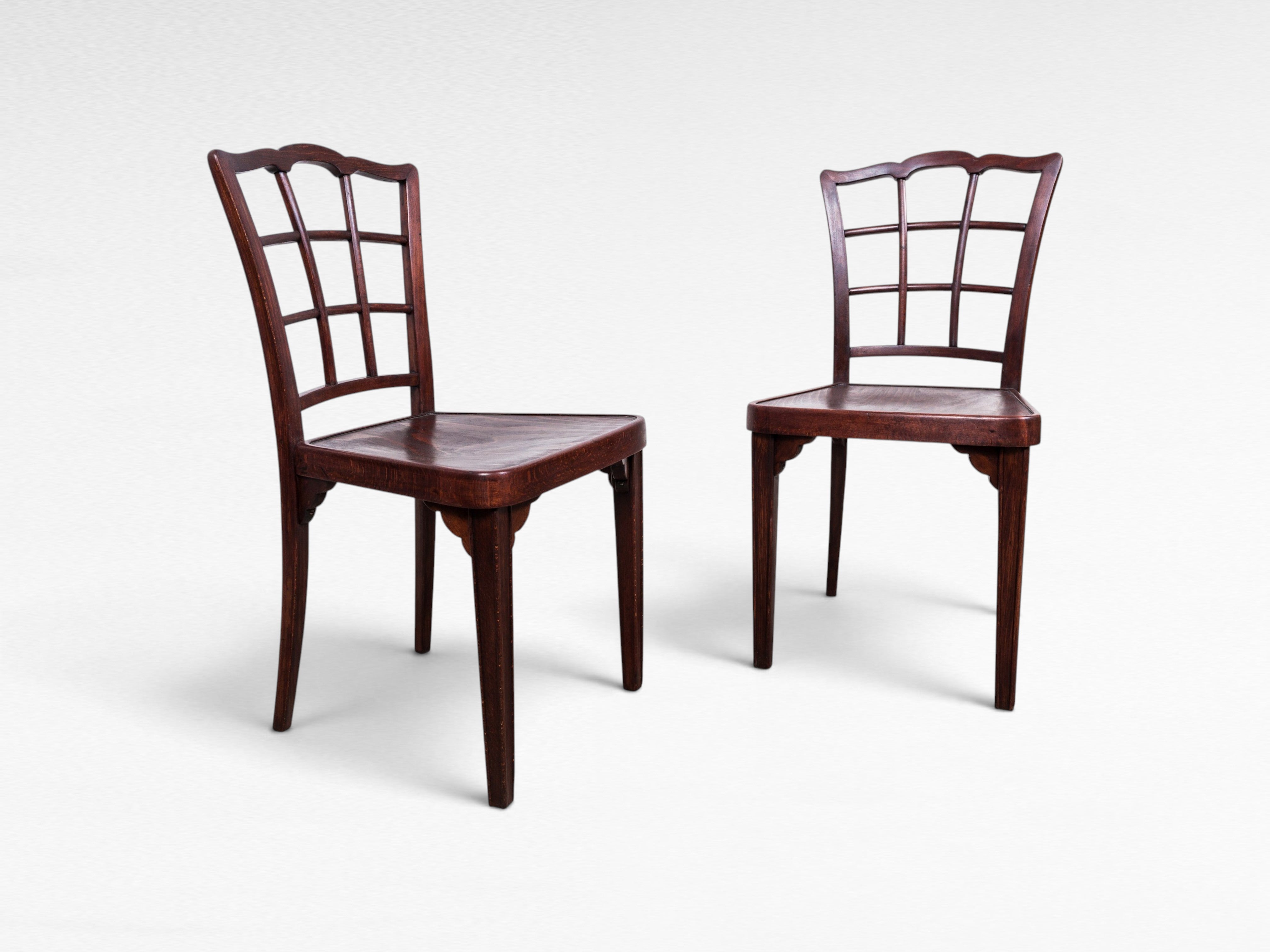 Set_of_2_Thonet_A_562_chairs_by_Gustav_Siegel,_1920s