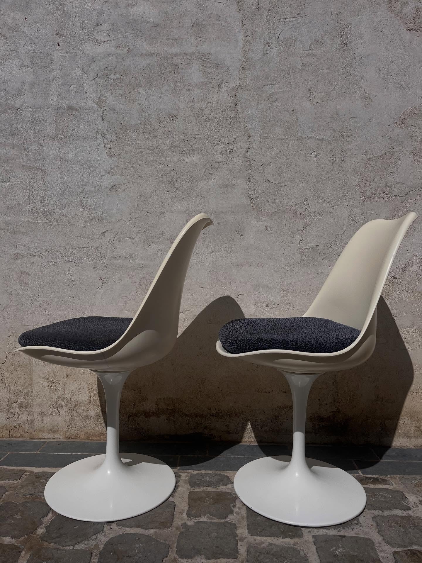 Set_of_2_Tulip_Chairs_Eero_Saarinen_from_1950/60