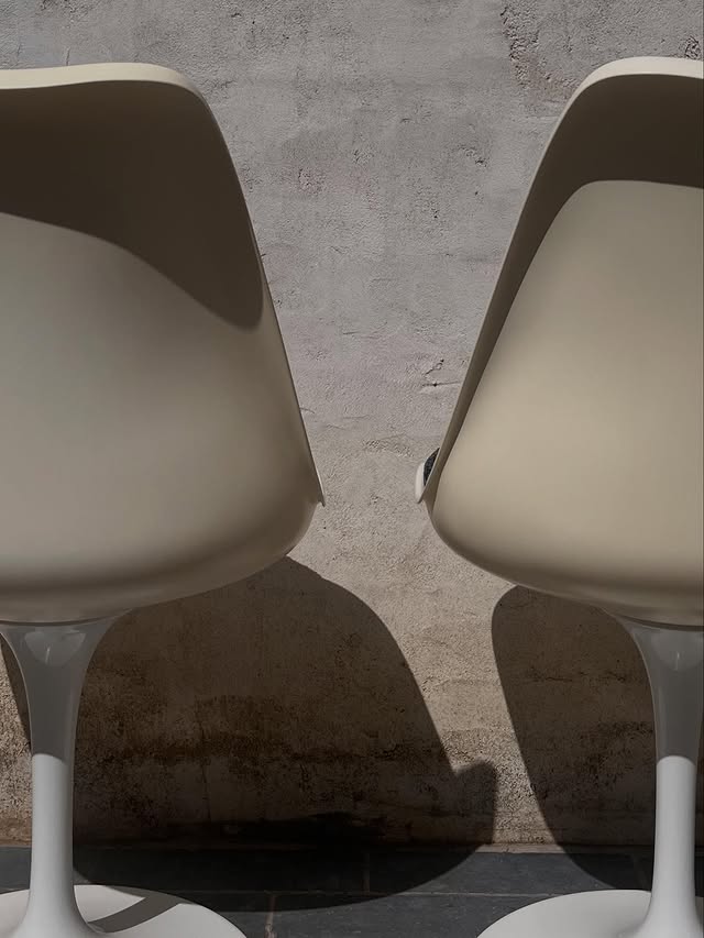Set_of_2_Tulip_Chairs_Eero_Saarinen_from_1950/60