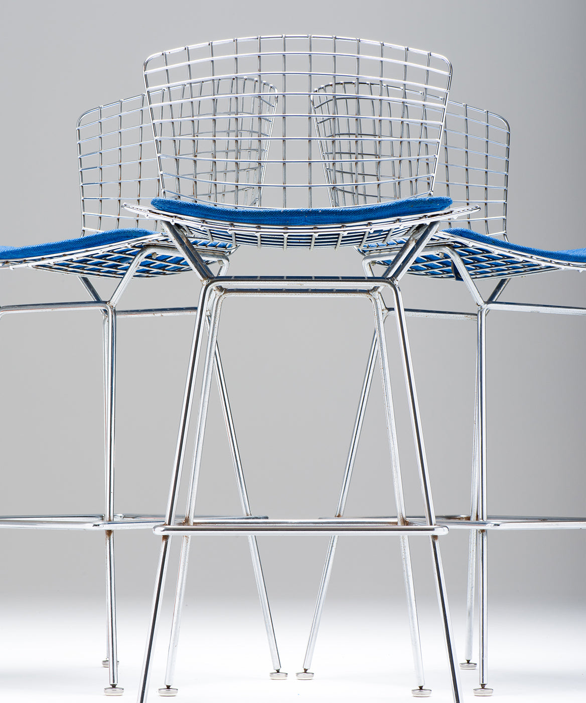 Set_of_3_Bertoia_Wire_Bar_Stools_by_Harry_Bertoia_from_1970s_USA