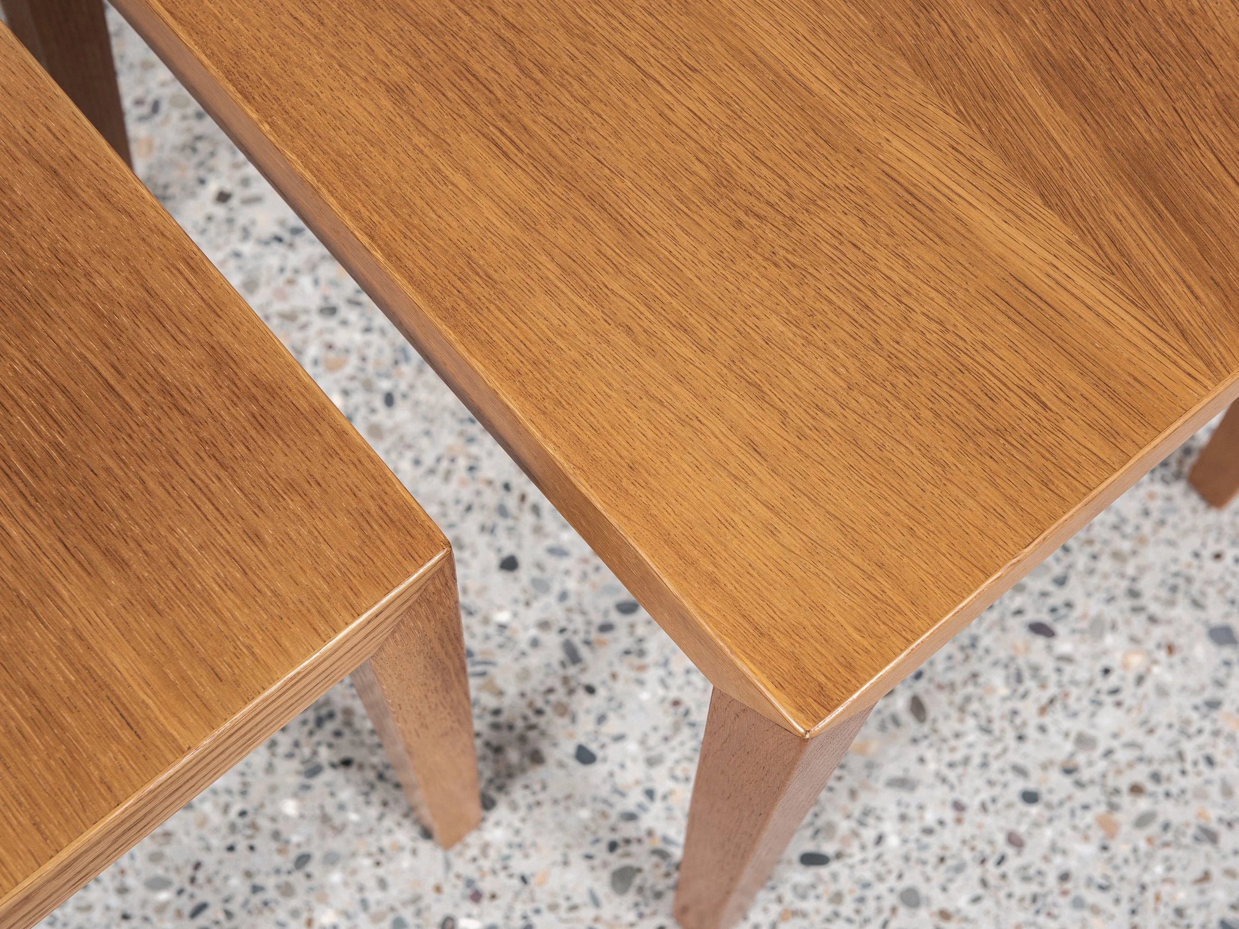 Set_of_3_Midcentury_side_tables_in_oak_by_Severin_Hansen_for_Haslev_1960s