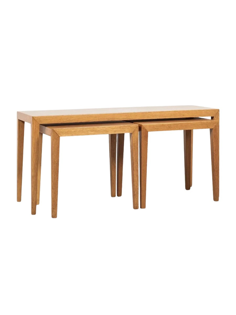 Set_of_3_Midcentury_side_tables_in_oak_by_Severin_Hansen_for_Haslev_1960s