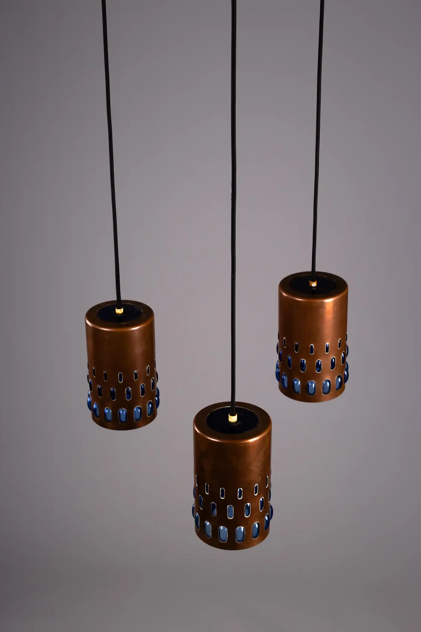 Set_of_3_Nanny_Still_Copper_Pendant_Lights_for_Raak_Amsterdam,_1960s