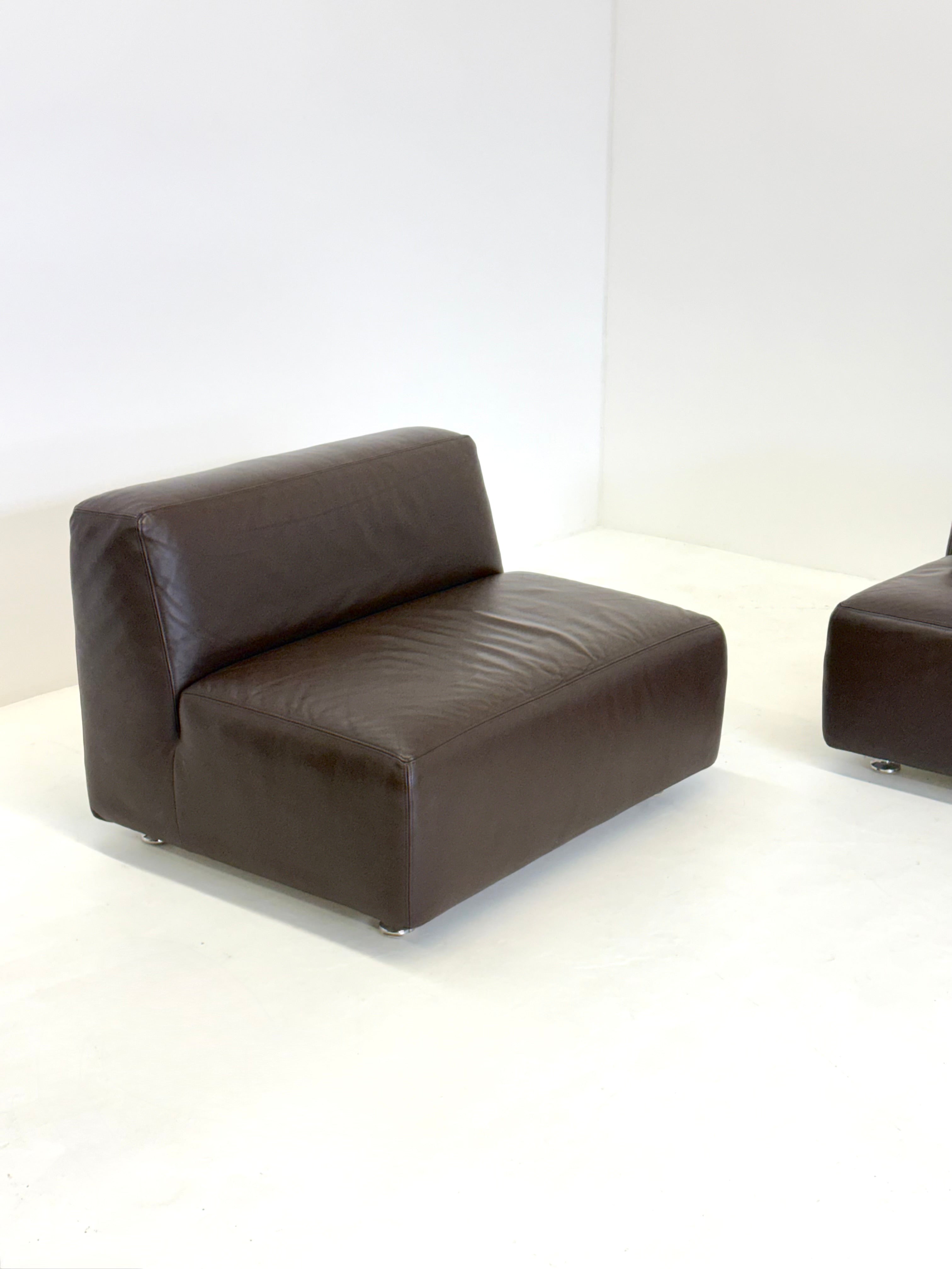 Set_of_3_1970s_Space_Age_Modular_Leather_Sofa,_Italy